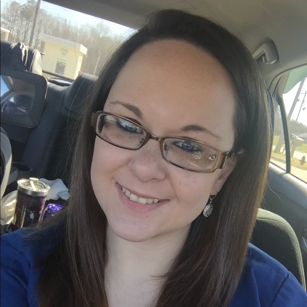 Meet your Posher, Carrie